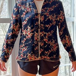 Made in Hong Kong reversible jacket with pockets